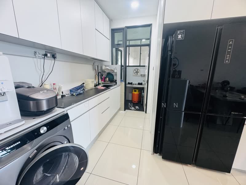 Kediaman Servis untuk Dijual di 8Scape Residence @ Sutera - Jocelyn Onn - Kitchen - PropertyGuru.com.my