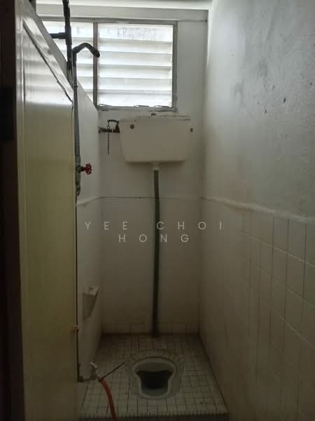 Shop for Rent in Taman Usahaniaga (Bukit Mertajam) - Yee Choi Hong - Bathroom - PropertyGuru.com.my