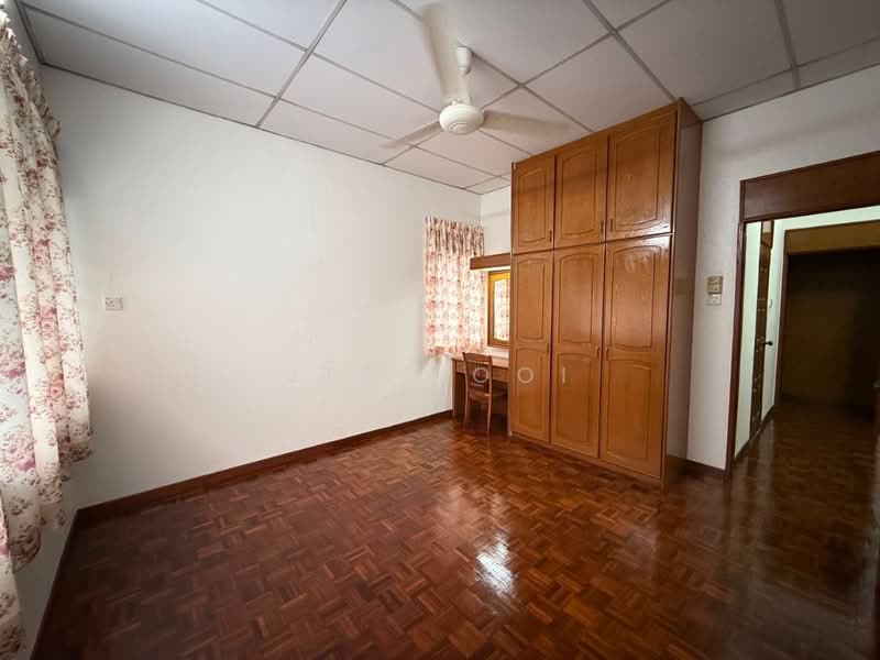 Semi-Detached House for Sale in Minden Heights (Gelugor) - Jeff Ooi - Bedroom - PropertyGuru.com.my