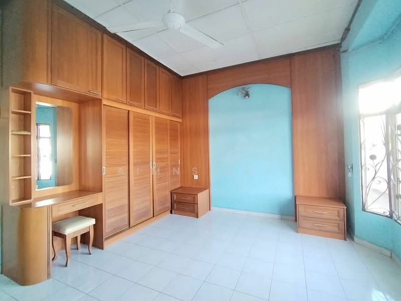 2-storey Terraced House for Sale in Mahkota Cheras (Cheras) - Aimns Goy - Bedroom - PropertyGuru.com.my