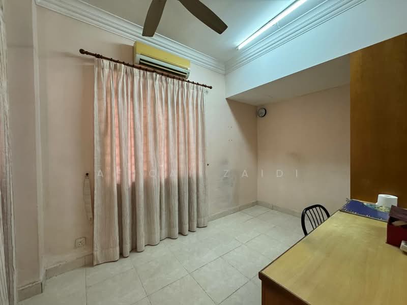 Rumah Teres 2.5 Tingkat untuk Dijual di Bukit Jelutong (Shah Alam) - Afiqah zaidi - PropertyGuru.com.my