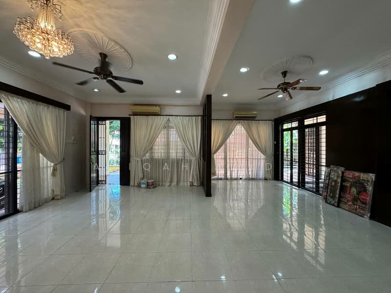 Rumah Teres 2.5 Tingkat untuk Dijual di Bukit Jelutong (Shah Alam) - Afiqah zaidi - PropertyGuru.com.my