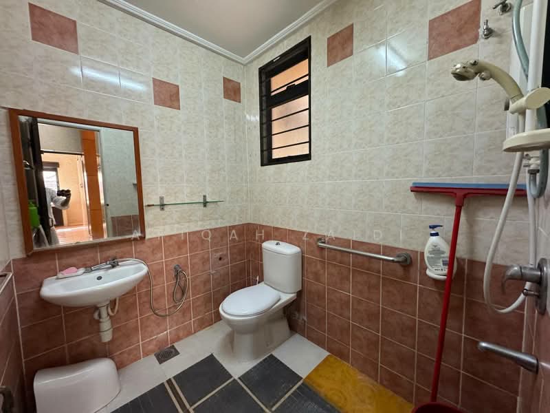 Rumah Teres 2.5 Tingkat untuk Dijual di Bukit Jelutong (Shah Alam) - Afiqah zaidi - PropertyGuru.com.my