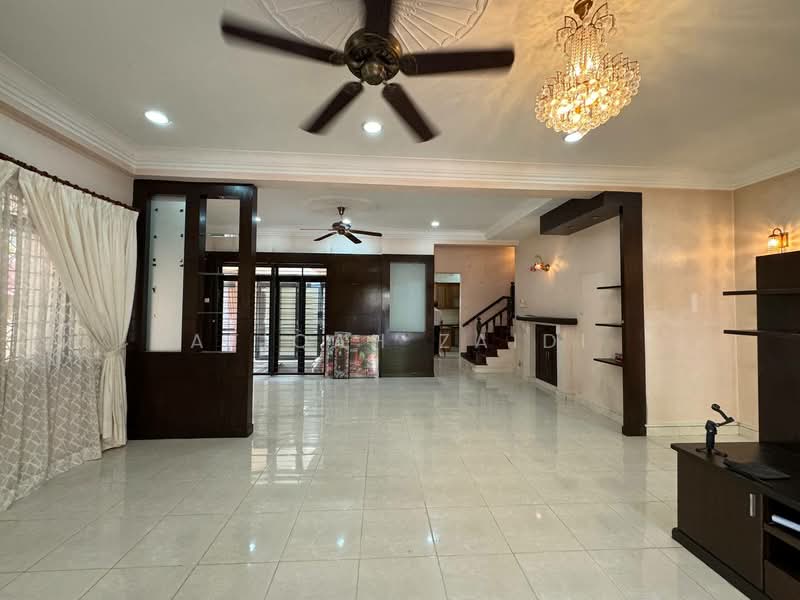 Rumah Teres 2.5 Tingkat untuk Dijual di Bukit Jelutong (Shah Alam) - Afiqah zaidi - PropertyGuru.com.my
