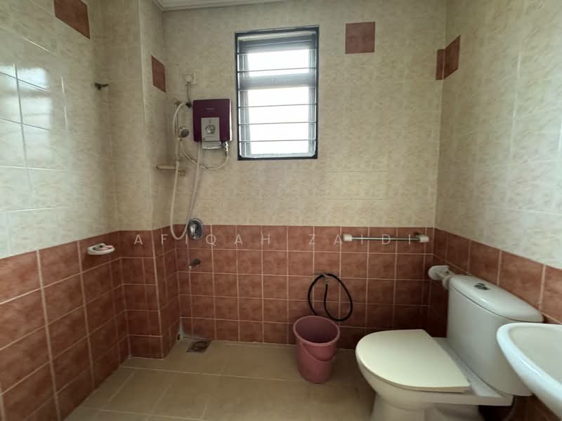 Rumah Teres 2.5 Tingkat untuk Dijual di Bukit Jelutong (Shah Alam) - Afiqah zaidi - PropertyGuru.com.my