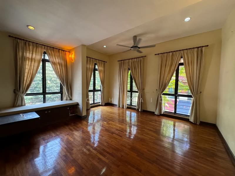 Rumah Teres 2.5 Tingkat untuk Dijual di Bukit Jelutong (Shah Alam) - Afiqah zaidi - PropertyGuru.com.my
