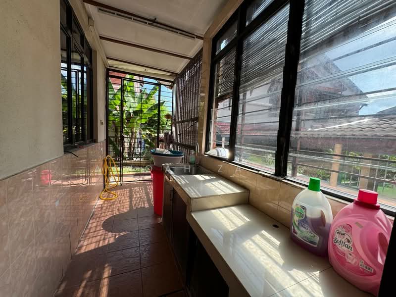 Rumah Teres 2.5 Tingkat untuk Dijual di Bukit Jelutong (Shah Alam) - Afiqah zaidi - PropertyGuru.com.my