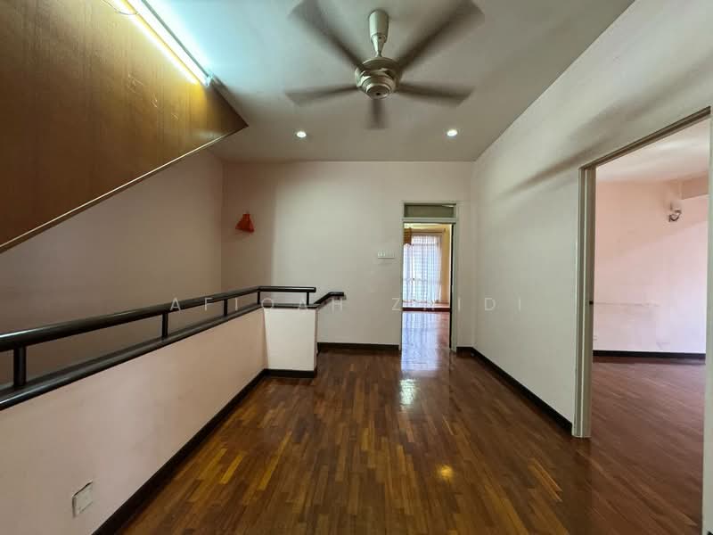 Rumah Teres 2.5 Tingkat untuk Dijual di Bukit Jelutong (Shah Alam) - Afiqah zaidi - PropertyGuru.com.my
