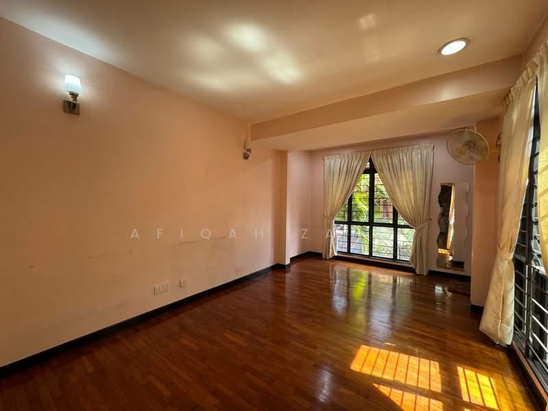 Rumah Teres 2.5 Tingkat untuk Dijual di Bukit Jelutong (Shah Alam) - Afiqah zaidi - PropertyGuru.com.my