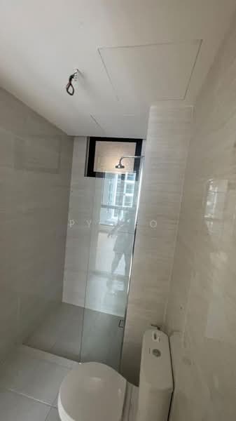 Kondominium untuk Dijual di Brezza Hill - PY Teo - Bathroom - PropertyGuru.com.my