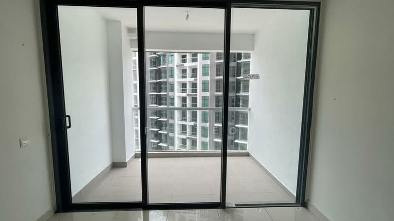 Kondominium untuk Dijual di Brezza Hill - PY Teo - Balcony - PropertyGuru.com.my