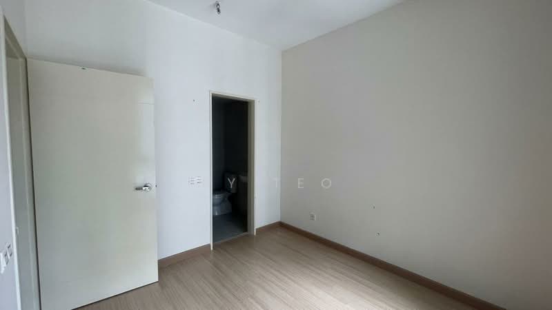 Kondominium untuk Dijual di Brezza Hill - PY Teo - Bathroom - PropertyGuru.com.my
