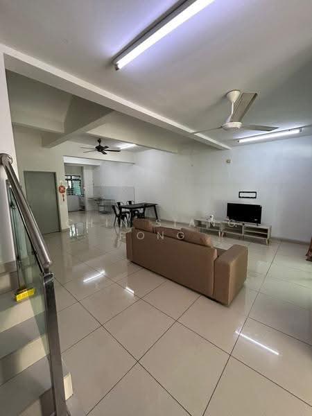 Rumah Teres untuk Dijual di Taman Muzaffar Heights (Bukit Katil) - Chin Siang Fong - Living Room - PropertyGuru.com.my