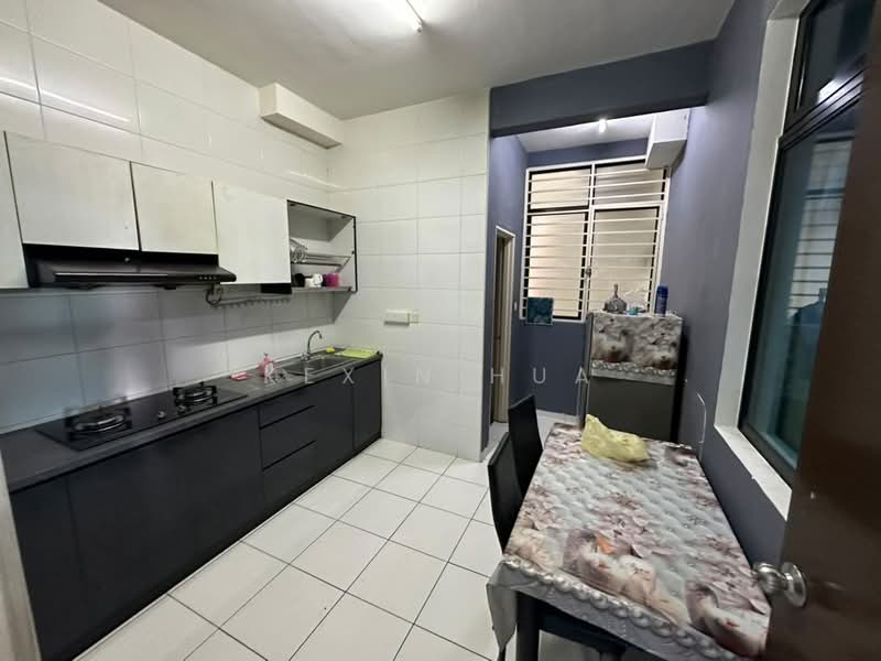 Service Residence for Sale at Sky Gardens Residences - Kexin Hua - Kitchen - PropertyGuru.com.my
