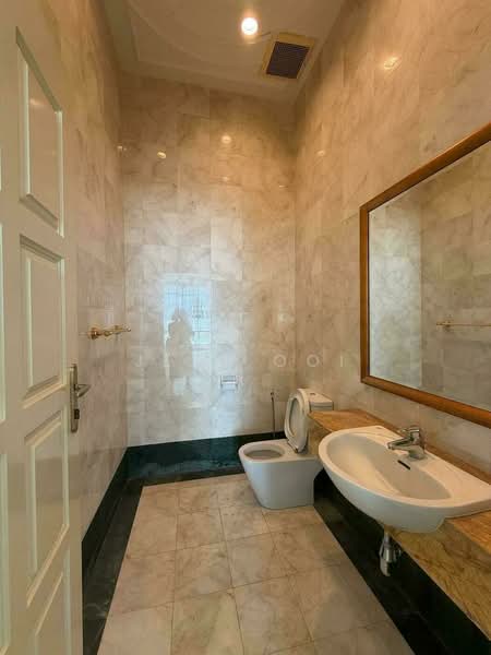 Condominium for Sale at The Palazzo - Jeff Ooi - Bathroom - PropertyGuru.com.my