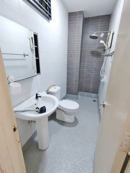 Apartment for Sale at Palazio - Cavin Sim - Bathroom - PropertyGuru.com.my