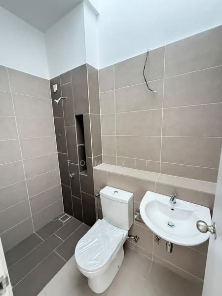2-storey Terraced House for Sale in Bandar Tasik Puteri (Rawang) - Tom Yip - Bathroom - PropertyGuru.com.my