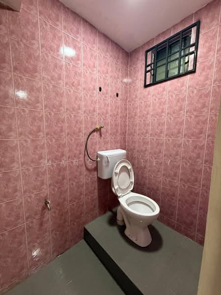 Rumah Teres 2 Tingkat untuk Dijual di Kota Masai (Pasir Gudang) - Marcus Tey - Bathroom - PropertyGuru.com.my