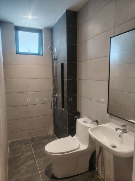 Condominium for Sale at D’Hazelton - Darold Tan - Bathroom - PropertyGuru.com.my