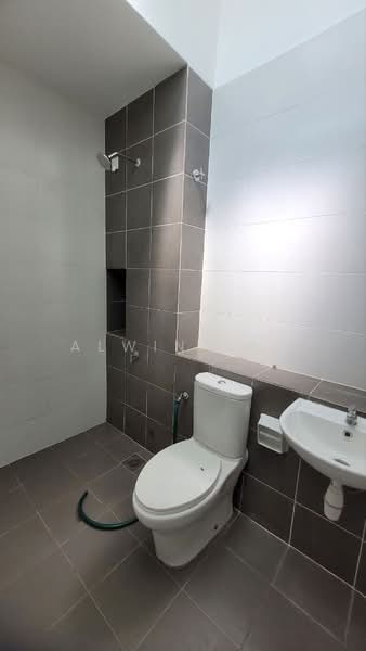 2-storey Terraced House for Sale in Setia Alam (Selangor) - Alwin Lee - Bathroom - PropertyGuru.com.my