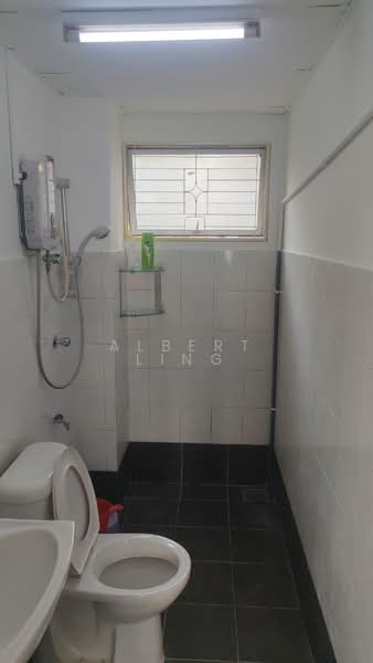 Apartment for Sale at Desa Tanjung - Albert Ling - Bathroom - PropertyGuru.com.my