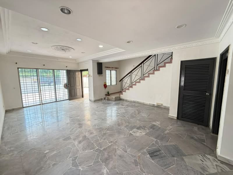 Bungalow for Sale in Bandar Country Homes (Rawang) - Tom Yip - Living Room - PropertyGuru.com.my