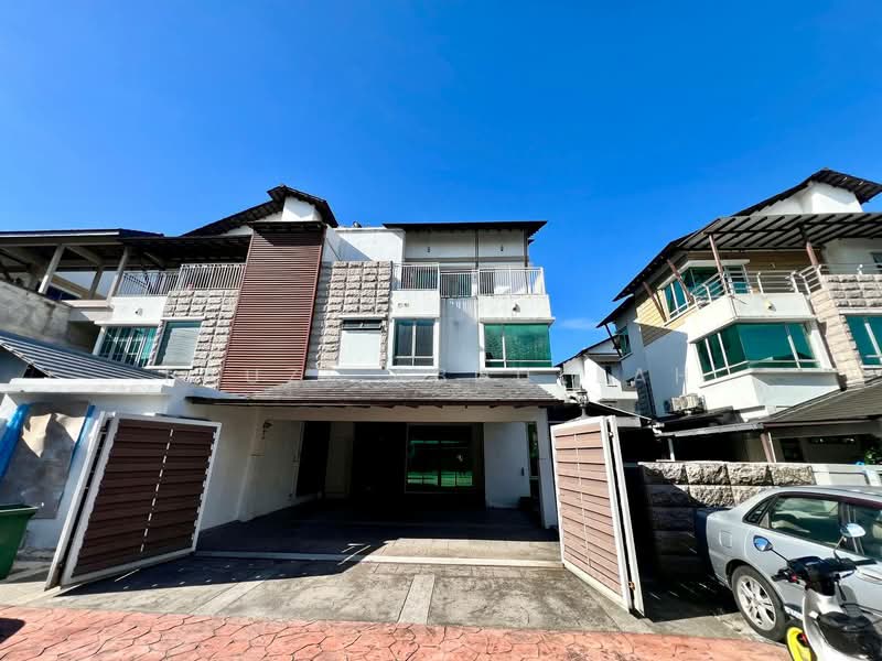 Rumah Berkembar untuk Dijual di Laman Seri (Shah Alam) - Fauzi Abdullah - PropertyGuru.com.my