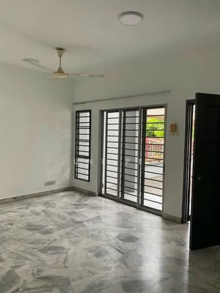 Terraced House for Sale in Putra Heights (Subang Jaya) - June Pei - Living Room - PropertyGuru.com.my