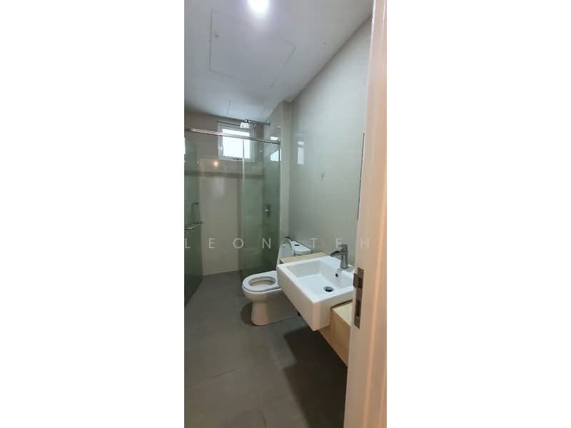 Kondominium untuk Dijual di Scenaria @ North Kiara Hills - Leon Teh - Bathroom - PropertyGuru.com.my