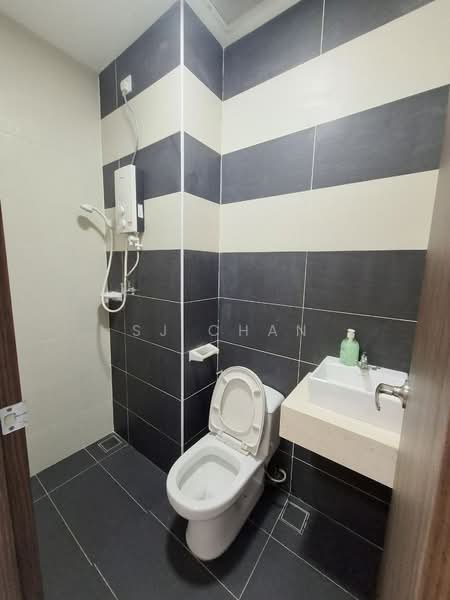 Service Residence for Rent at D'Secret Garden (Pangsapuri Kempas Indah) - SJ CHAN - Bathroom - PropertyGuru.com.my