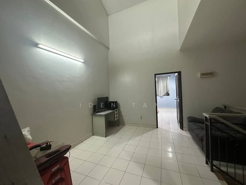 2-storey Terraced House for Sale in Taman Skudai Indah (Skudai) - Iden Tan - Living Room - PropertyGuru.com.my