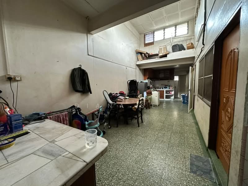Rumah Teres 1 Tingkat untuk Dijual di Taman Radzi (Klang) - Diana See - Kitchen - PropertyGuru.com.my