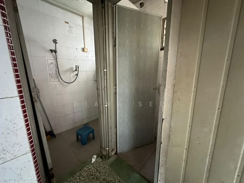 Rumah Teres 1 Tingkat untuk Dijual di Taman Radzi (Klang) - Diana See - Bathroom - PropertyGuru.com.my