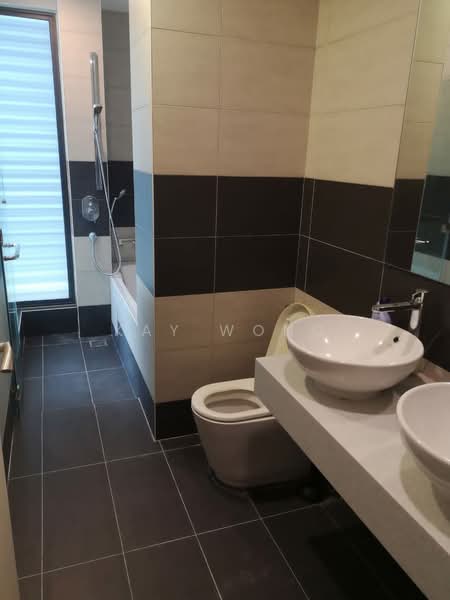 Kondominium untuk Dijual di The LIGHT COLLECTION I - Kay Wong - Bathroom - PropertyGuru.com.my