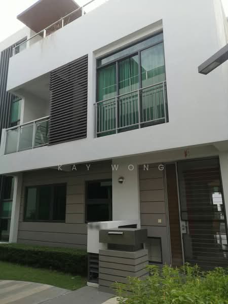 Kondominium untuk Dijual di The LIGHT COLLECTION I - Kay Wong - Exterior - PropertyGuru.com.my
