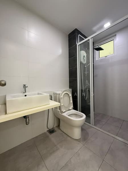 Service Residence for Rent at The Lead Residences (Impiria Residensi) - Pepsi Ang - Bathroom - PropertyGuru.com.my