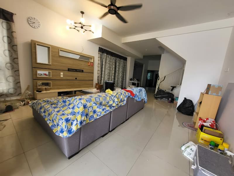 2-storey Terraced House for Sale in Bandar Tasik Puteri (Rawang) - Tom Yip - Living Room - PropertyGuru.com.my