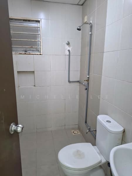Apartment for Rent at Akasia Apartment - Michelle Lee - Bathroom - PropertyGuru.com.my
