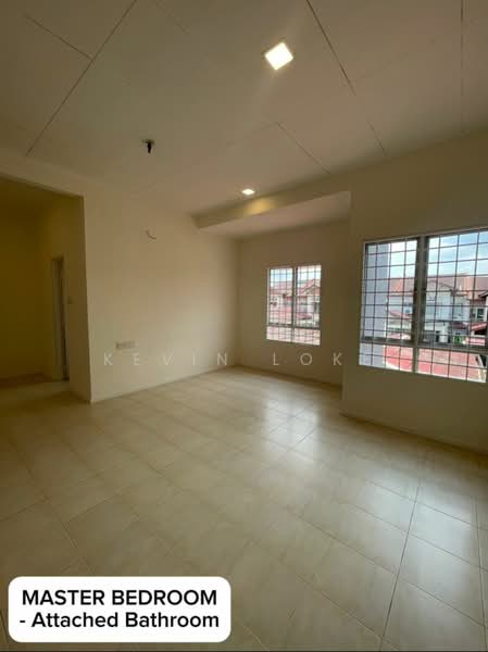 2-storey Terraced House for Sale in Seksyen U9 (Shah Alam) - Kevin Loke - Master Bedroom - PropertyGuru.com.my