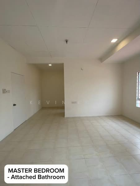 2-storey Terraced House for Sale in Seksyen U9 (Shah Alam) - Kevin Loke - Master Bedroom - PropertyGuru.com.my
