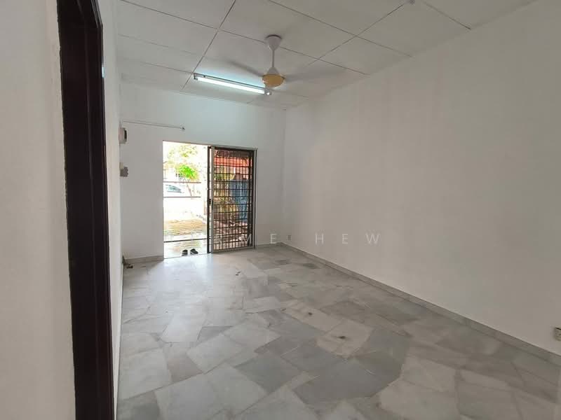 1-storey Terraced House for Sale in Taman Kajang Prima (Kajang) - Herme Hew - Living room - PropertyGuru.com.my
