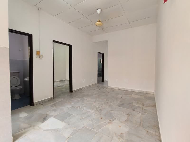 1-storey Terraced House for Sale in Taman Kajang Prima (Kajang) - Herme Hew - Living room - PropertyGuru.com.my