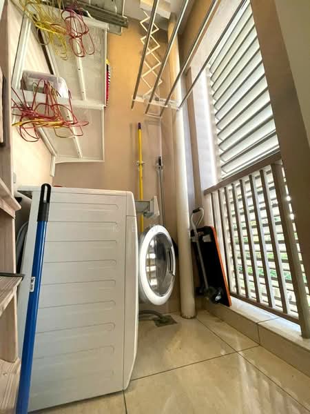Service Residence for Rent at Dorsett Residences Sri Hartamas - Kew . - Balcony - PropertyGuru.com.my