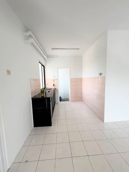 Apartment for Sale at Vista Pinggiran Apartment - Azli Ibrahim - Kitchen - PropertyGuru.com.my