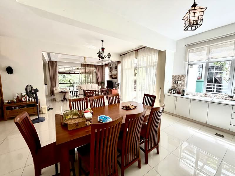 Rumah Berkembar untuk Dijual di Saujana Villa (Kajang) - Dennix Chin - Dining Room - PropertyGuru.com.my