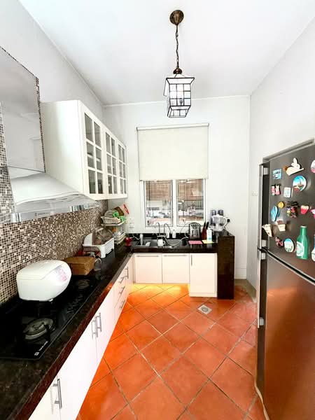 Rumah Berkembar untuk Dijual di Saujana Villa (Kajang) - Dennix Chin - Kitchen - PropertyGuru.com.my