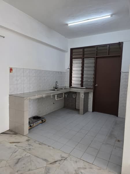 Kondominium untuk Disewa di Bukit Pandan Kondominium 1 - Lee Yuqi - Kitchen - PropertyGuru.com.my