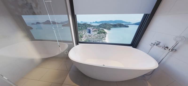 Service Residence for Sale at Tropicana Cenang - Joyce See - Bathroom - PropertyGuru.com.my