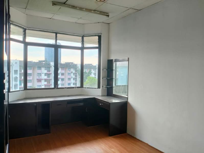 Pangsapuri untuk Dijual di Idaman Apartment - Joanne Ang - Study - PropertyGuru.com.my