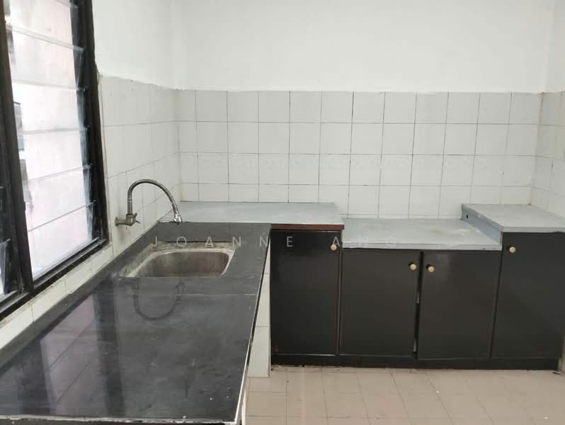 Pangsapuri untuk Dijual di Idaman Apartment - Joanne Ang - Kitchen - PropertyGuru.com.my